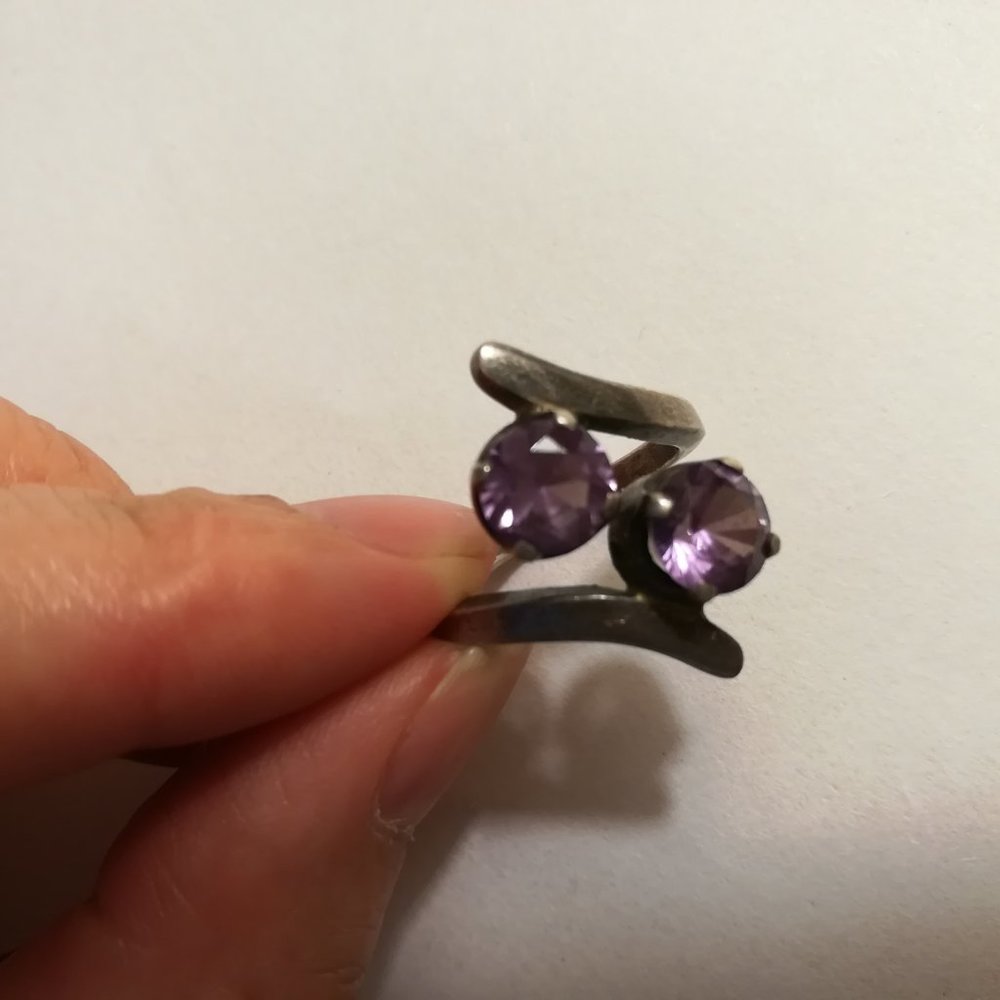 Vintage Weisfield's silver purple diamond ring